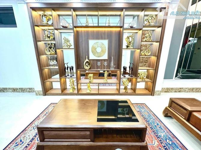 chính chủ cho thuê nhà riêng Trần Cung - Hoàng Quốc Việt 65m x 5T Ngõ ô tô đỗ cửa