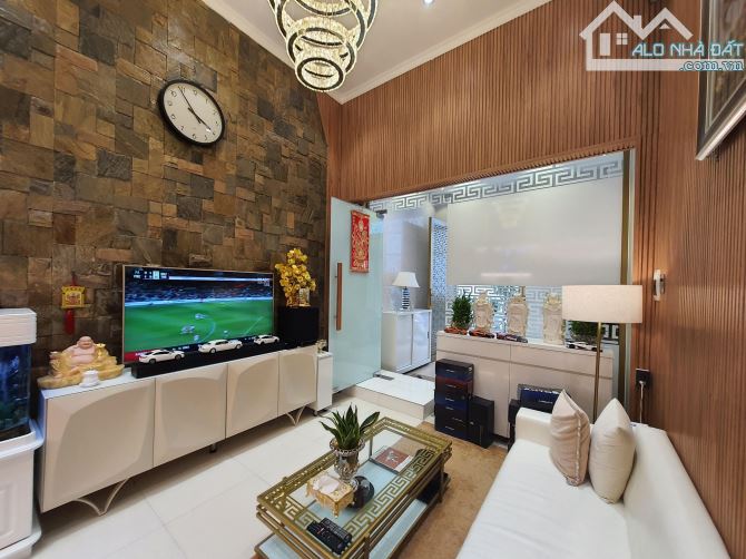 NGUYỄN TRÃI, Q1. PHÒNG THIẾT KẾ NHƯ KS 3 SAO, 3.6MX18M CHỈ 12.5 TỶ - 2