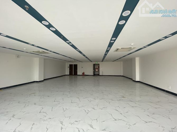 [Mặt Phố] Bán tòa nhà Phạm Hùng, 110m2X9T, MT 8m, Giá 40.8 tỷ, KD sầm Uất - 3