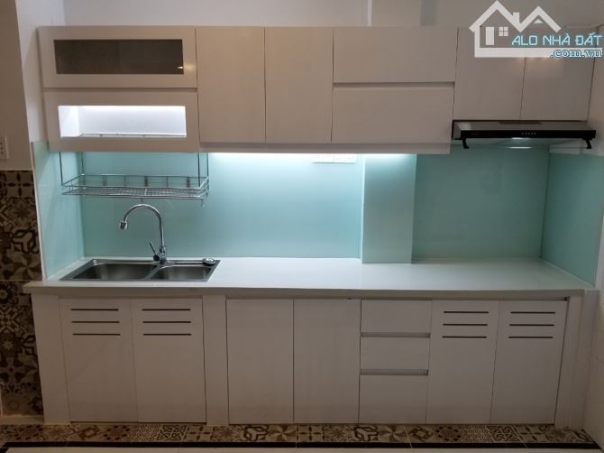 Hàng hiếm! Bán nhà góc 222 mặt HXH ngay Cao Thắng, Q.10 ko có căn thứ 2, giá 8,8 tỷ