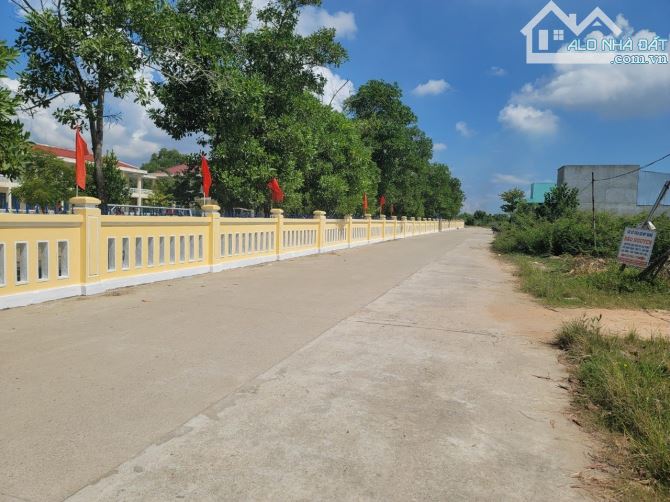 Bán lô 2 mặt tiền 193.5m2m2 đất KQH Tây Trì Nhơn , TP Huế.