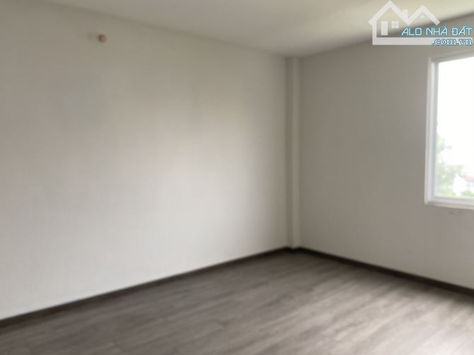 Biệt Thự Ven Sông Bình Lợi, P13, Bình Thạnh 145m2, View Sông Cực Đẹp, 16.5 tỷ TL - 1