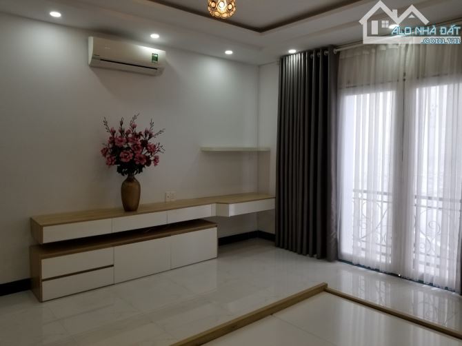 Hàng hiếm! Bán nhà góc 222 mặt HXH ngay Cao Thắng, Q.10 ko có căn thứ 2, giá 8,8 tỷ - 2