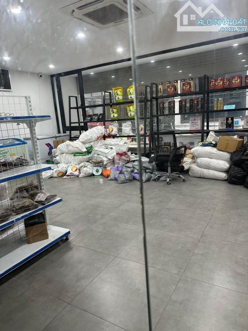 Nhà mặt ngõ phố Thái Hà Đống Đa 71m 8 tầng mặt tiền 8.1m giá 29 tỷ - 1