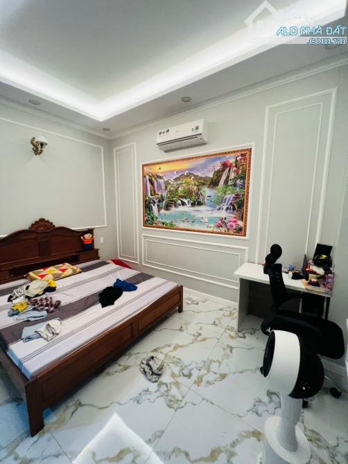 Bán Nhà Khu Biệt Lập 357A Nguyễn Trọng Tuyển P1 Tân Bình - 4x17m Trệt 3 lầu - 19 Tỷ - 3