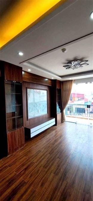 Bán nhà Lạc Long Quân, Tây Hồ - Ô tô tránh, kinh doanh 70m2 giá 26 tỷ - 1