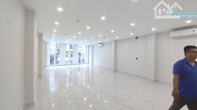 Cho thuê Văn Phòng Đường Hồ Bá Kiện, Quận 10. DT 120m2 - 18 triệu/ tháng - 2