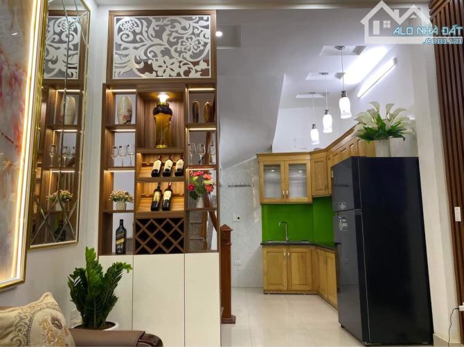 Bán nhà Liễu Giai Đội Cấn ngõ nông gần phố dân xây 35m 4 tầng 5.3 tỷ - 2