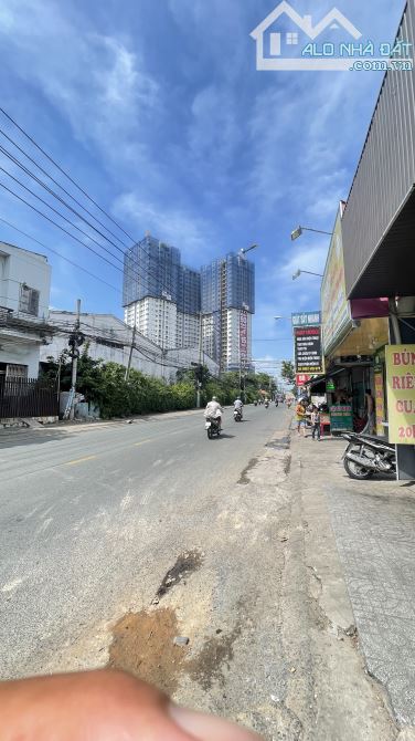 CỰC RẺ -173m - ngang 8.8m ,LÔ ĐẤT CÁCH PHẠM VĂN ĐỒNG ,tp . Thủ Đức 800m - 8.6 tỷ - 5