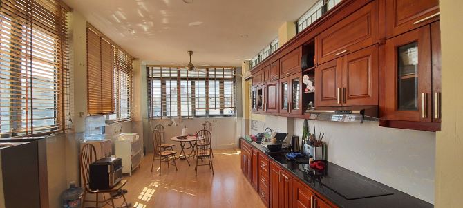Bán Nhà Riêng ô tô vào tận nhà ở Ngõ 1150 Đường Láng - 1