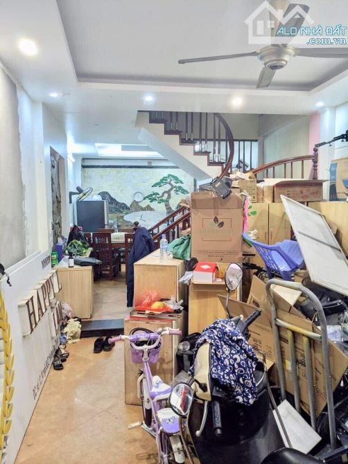 Bán nhà Lạc Long Quân ngõ thông ô tô 40m 4 tầng 6.8 tỷ - 2