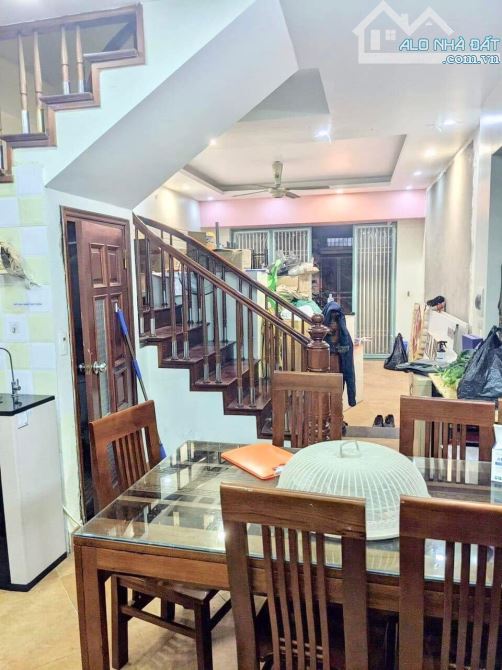 Bán nhà Lạc Long Quân ngõ thông ô tô 40m 4 tầng 6.8 tỷ - 4