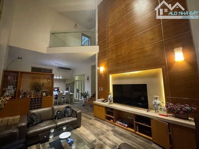 BIỆT THỰ VIP KĐG TỨ HIỆP THANH TRÌ, 250M×4T×MT16M, SANG TRỌNG, ĐẲNG CẤP, KINH DOANH, 30 TỶ
