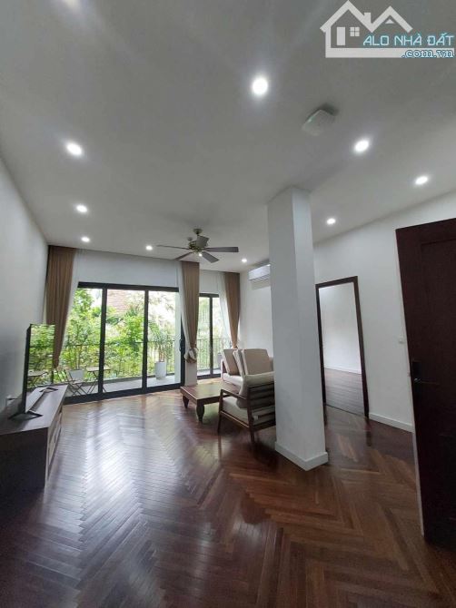 Bán 300m2 Tây Hồ - Toà nhà - Dòng tiền chỉ 89 Tỷ - 1
