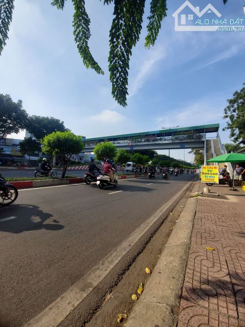 5.5x14M Bán đất tặng nhà Phạm Văn Đồng ngay cc SunnyPlaza nhỉnh 6tỷ TL - 2