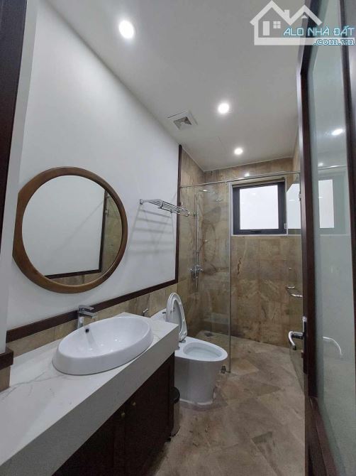 Bán 300m2 Tây Hồ - Toà nhà - Dòng tiền chỉ 89 Tỷ - 3