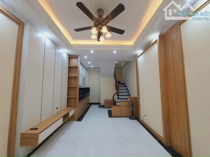 BÁN NHÀ ĐẸP PHÂN LÔ ÔT0 TRÁNH HOÀNG VĂN THÁI - THANH XUÂN  45M THANG MÁY CHỈ 12,5 TỶ