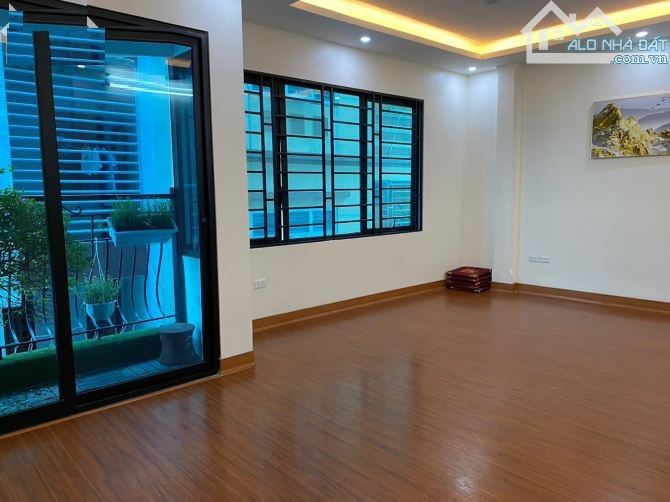 Nhà mặt ngõ 60 phố Vũ Phạm Hàm - Diện tích 100m2 x 5 tầng, măt tiền 5m - 1