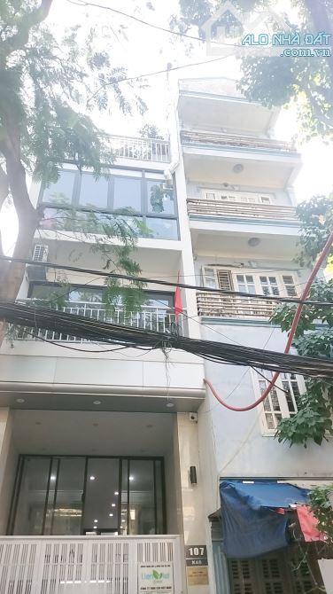 Cực Hiếm, bán nhà phân lô Tạ Quang Bửu ô tô tránh đỗ, vỉa hè rộng 5m dt 113m2 MT 4,1m - 2