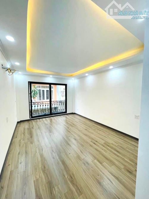 BÁN NHÀ ĐẸP PHÂN LÔ ÔT0 TRÁNH HOÀNG VĂN THÁI - THANH XUÂN  45M THANG MÁY CHỈ 12,5 TỶ - 3