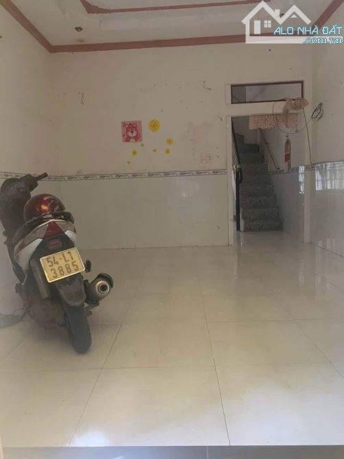 Bán nhà Q.10 hẻm 122/ đường Ngô Gia Tự P.9 giá 3,9 tỷ /30m2 1 lầu sổ hồng