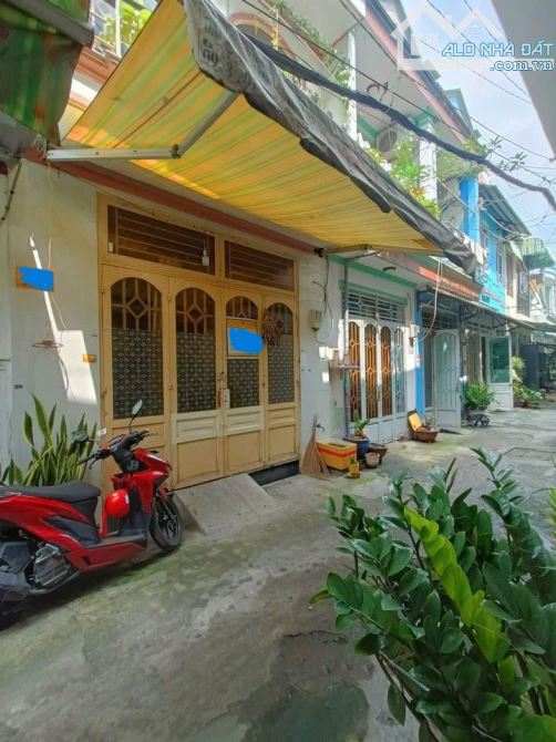 Bán nhà Q.10 hẻm 122/ đường Ngô Gia Tự P.9 giá 3,9 tỷ /30m2 1 lầu sổ hồng - 1