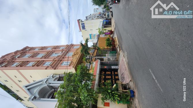 Căn hộ dịch vụ quận 7, có 100 phòng, thu nhập 550 triệu, 1948m² sàn - 1