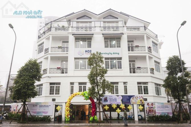BÁN SIÊU BIỆT THỰ MẶT PHỐ TRUNG KÍNH. DT 280M2, MT 30M. LÔ GÓC. VỈA HÈ RẤT RỘNG. RẤT ĐẸP