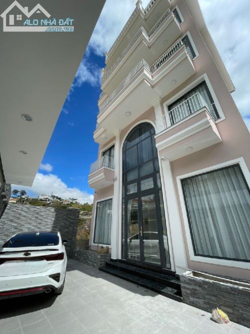 Bán căn Khach sạn villa 490m² 16phong kinh doanh tại tp Đà Lạt. 28ti5 - 5