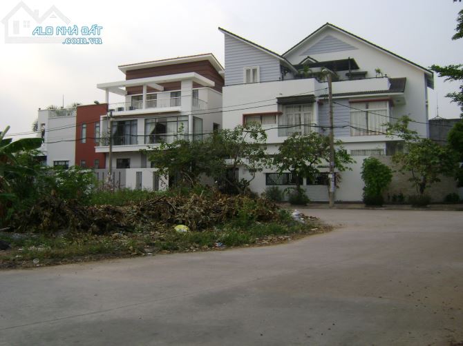 Bán nhanh 542m2 đất thổ cư, đường nhựa 14m, cách cầu An Lộc ( Nguyễn Oanh , Gò Vấp ) 300m.