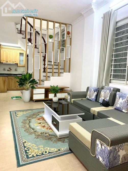 Bán nhà Hoàng Công Chất, Từ Liêm, oto, phân lô, 2 thoáng, 40m, 5 tầng, ngõ nông, full NT,