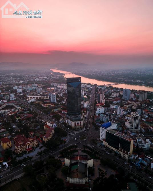 🔥🔥🔥 Mặt tiền Hùng Vương cạnh ngã 6 Vincom, khu kinh doanh sầm uất, đang cho thuê tốt