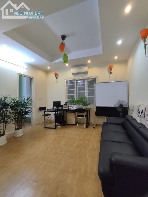 BÁN NHÀ VÕNG THỊ - GẦN TÂY HỒ - NGÕ RỘNG -  SỔ NỞ HẬU - 42M2,  5 T, MT 6M, 8.65 TỶ - 2