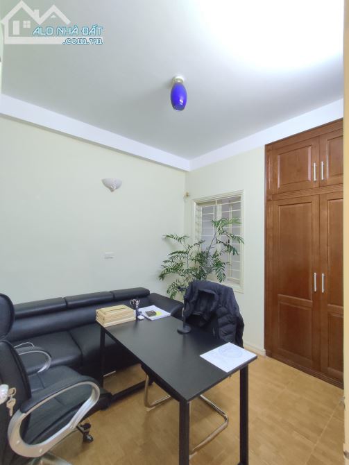 BÁN NHÀ VÕNG THỊ - GẦN TÂY HỒ - NGÕ RỘNG -  SỔ NỞ HẬU - 42M2,  5 T, MT 6M, 8.65 TỶ - 4