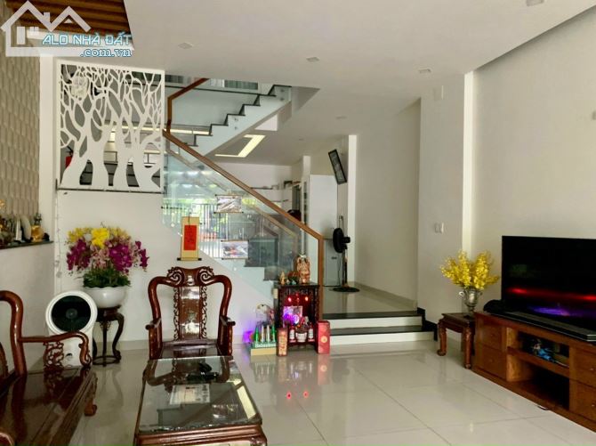 BÁN NHÀ 3 TẦNG MT PHAN ĐĂNG LƯU VỊ TRÍ CỰC ĐỆP - 1