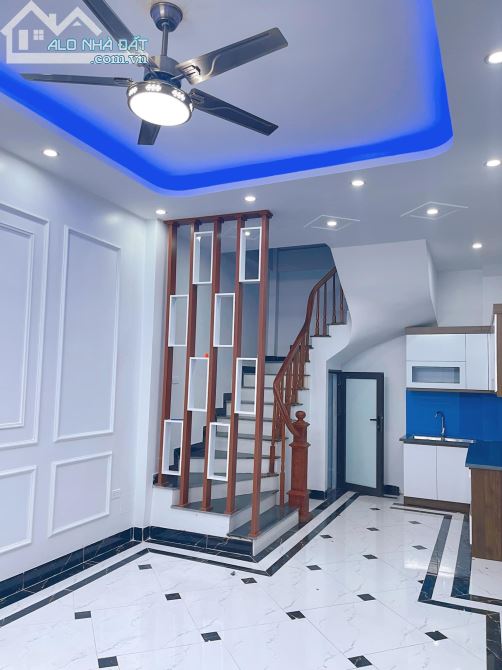 CHÍNH CHỦ GỬI BÁN NHÀ QUẬN HÀ ĐÔNG DT 36M 5T MT 3,7M GIÁ 4,4 TỶ