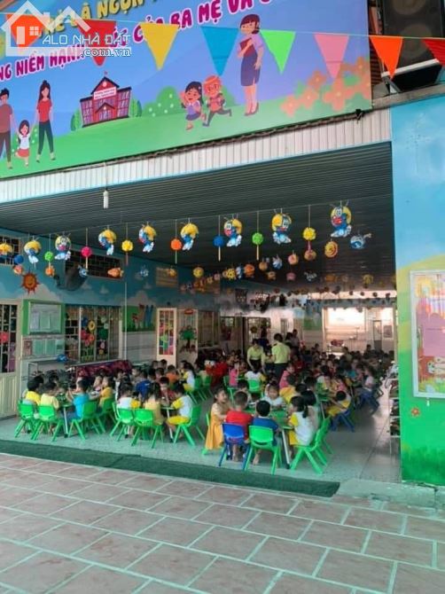 BÁN TRƯỞNG MẦM NON ĐANG HOẠT ĐỘNG ,DT 1700M2 MT ĐƯỜNG LIÊN HUYỆN DĨ AN  BINH DƯONG, DT
