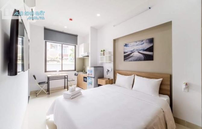 Chủ Đi Mỹ Có Việc Nên Cần Chuyển Nhượng Lại Khách Sạn Khu vực kinh doanh sầm uất gần biển