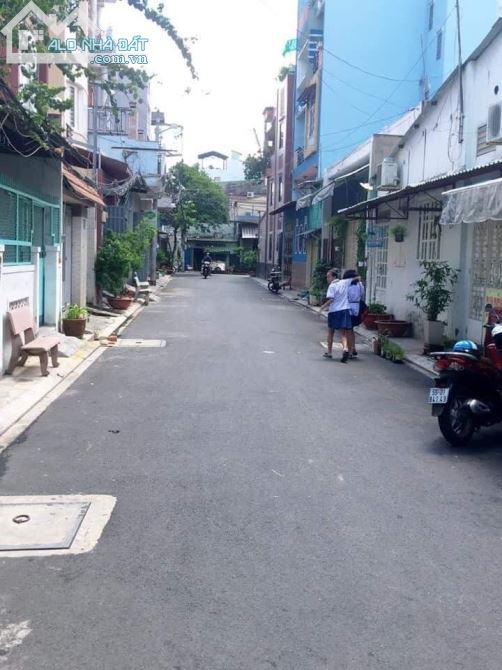 Bán Nhà Hẻm ÔTô 7 Chỗ Đỗ Cửa Bùi Thị Xuân,P1, Tân Bình, 30m2, 2 Tầng, 3tỷ1. - 2