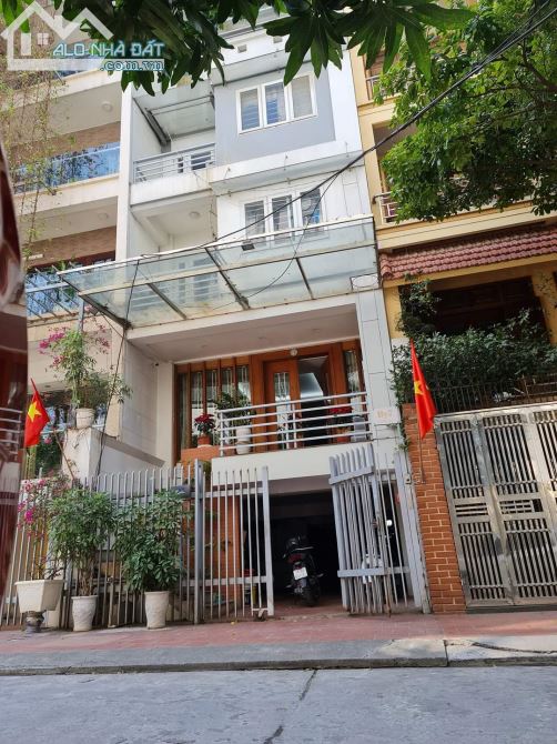 7 TẦNG THANG MÁY, PHÂN LÔ VỈA HÈ Ô TÔ, 2 THOÁNG, BÁN NHÀ QUAN HOA, CẦU GIẤY 102M,25,5 TỶ