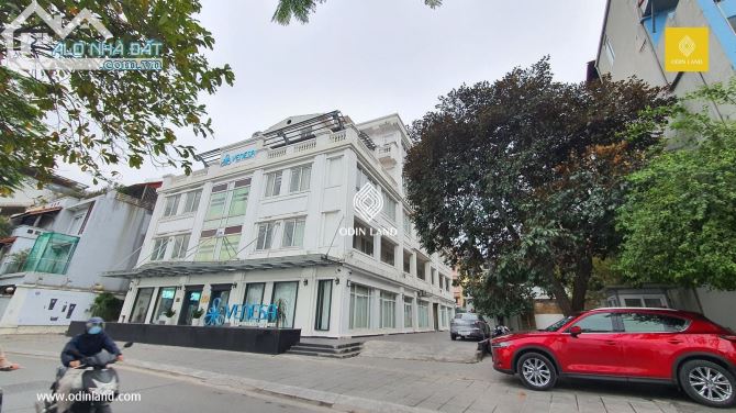 Cho thuê MBKD phố Hàm Nghi 190m2 x 2T, MT15M, Giá 20$/m2