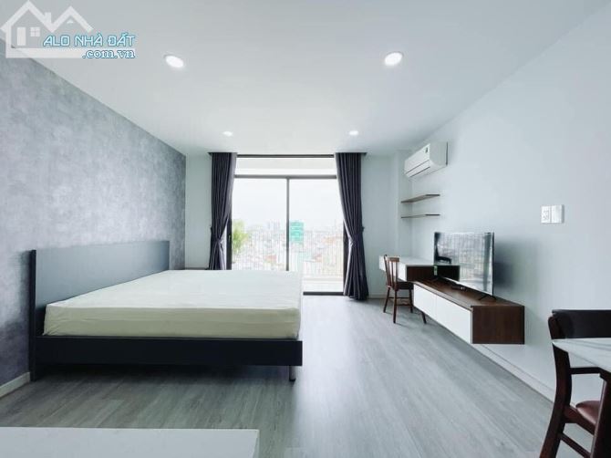 Studio ban công 30m2 full nội thất cao cấp ngay trung tâm Tân Bình