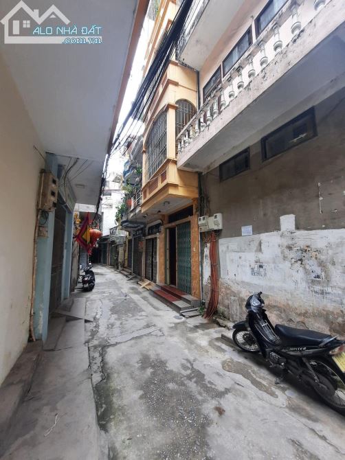 Bán nhà Văn Hương, Đống Đa, kinh doanh, 48m2, 3 tầng, mt 6m, chỉ 3.9 tỷ