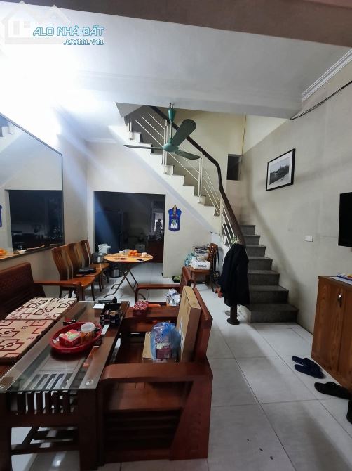 Bán nhà Văn Hương, Đống Đa, kinh doanh, 48m2, 3 tầng, mt 6m, chỉ 3.9 tỷ - 1