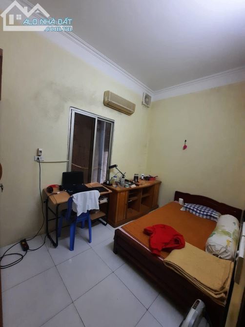 Bán nhà Văn Hương, Đống Đa, kinh doanh, 48m2, 3 tầng, mt 6m, chỉ 3.9 tỷ - 4