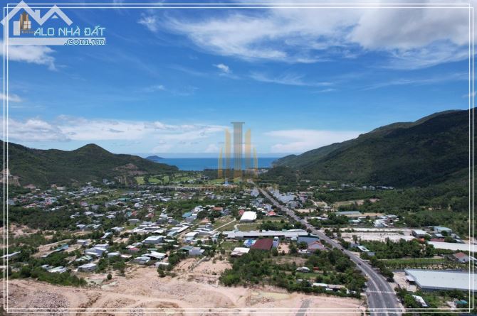 BÁN ĐẤT MẶT TIỀN NGUYỄN TẤT THÀNH