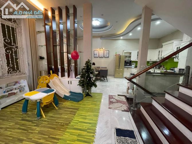 BÁN BIỆT THỰ  LAI XÁ,  LÔ GÓC , Ô TÔ TRÁNH, SÂN VƯỜN Ở RẤT SƯỚNG  144M2, GIÁ 28 TỶ - 1