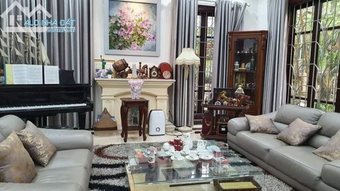 BÁN BIỆT THỰ CAO CẤP MỸ ĐÌNH TỪ LIÊM  55 TỈ 220m  4 TẦNG  LÔ GÓC NỘI THẤT ĐẲNG CẤP  KHU VỰ