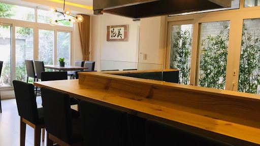 Bán biệt thự mặt tiền đường số khu Thảo Điền quận 2 - DT 12*20 - 3 tầng HĐT 70tr giá 27 tỷ