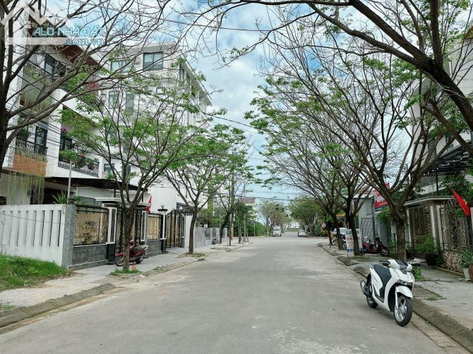 Bán đất 92,3m2 KQH Xuân Phú, mặt tiền đường Nguyễn Xuân Lâm, cạnh chung cư Vicoland TP Huế - 2